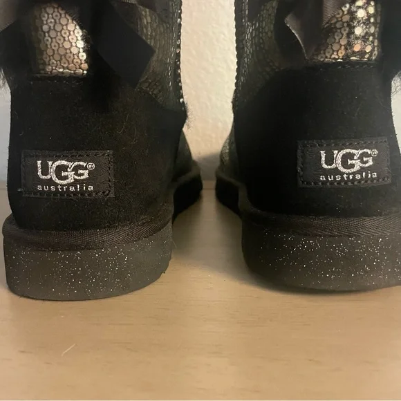 New Ugg Bailey Bow Holiday Boots - Picture 5 of 11
